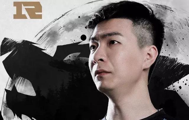 RNG小组赛首秀结束后，狼行表现引热议，网友：其实他真的还行